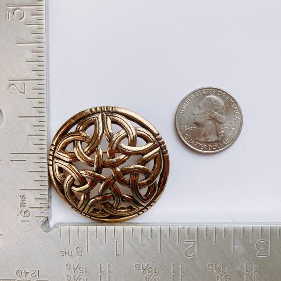 Vintage Signed Sol D'Or Celtic Revival Gold Tone Knot Brooch England 80s Miracle - Picture 9 of 9